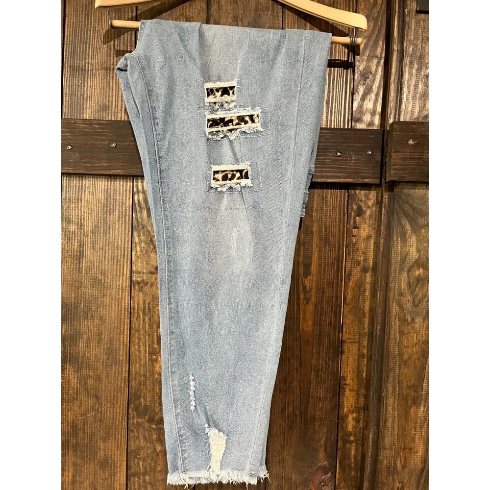 Full Figured Woman Jeans with Animal Print and Rips Size 3X NWOT